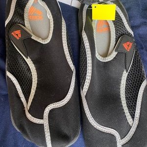 Men’s Swim Shoes